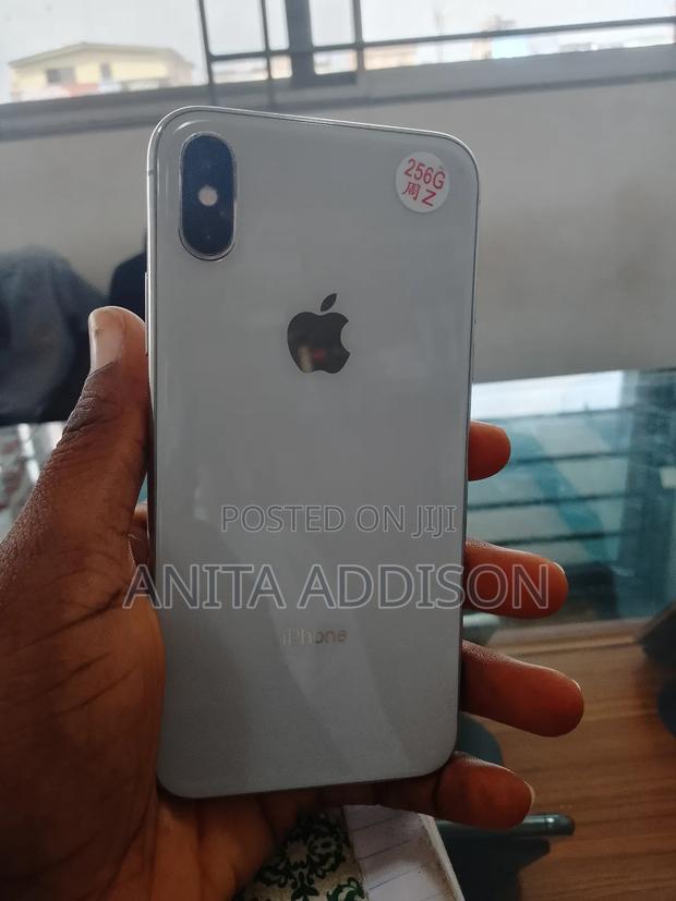 Apple iPhone X 256 GB White · Photo 2