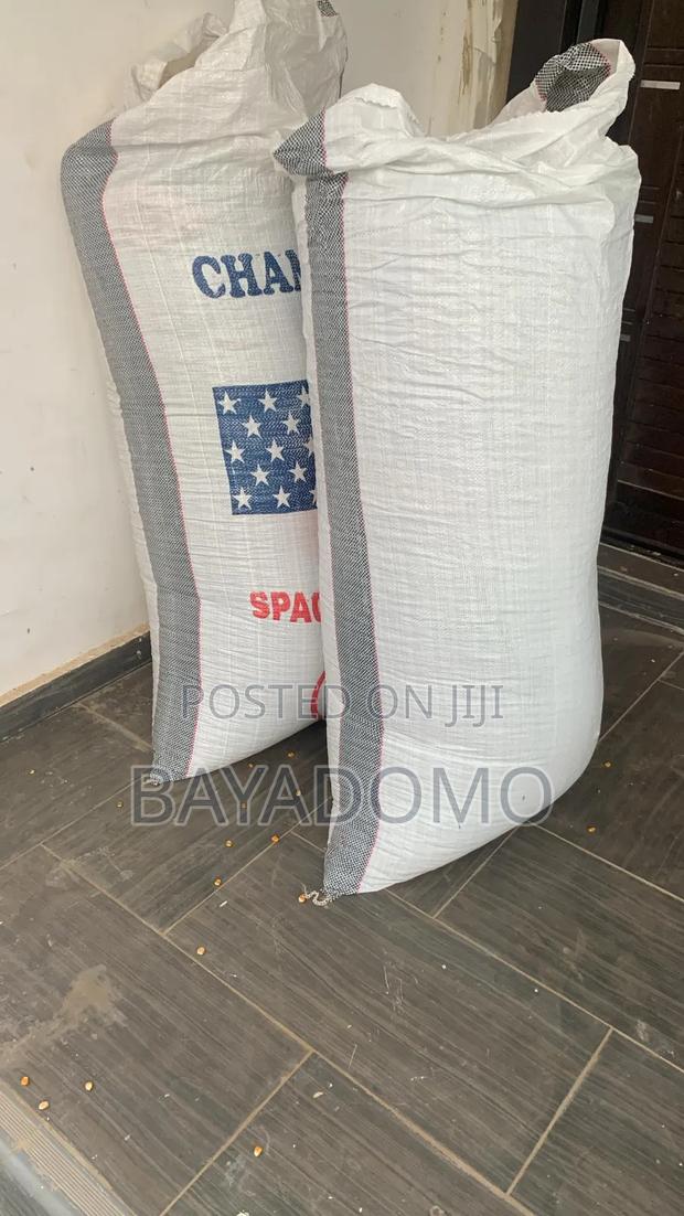 Yellow/White Maize Bags · Photo 1