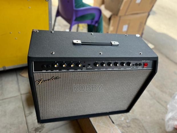 Fender Lead Combo · Photo 2
