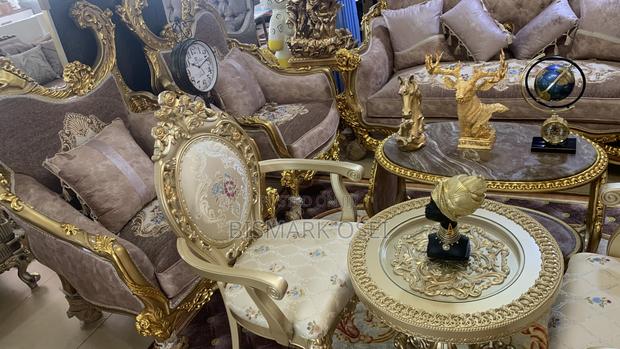 Executive Antique Sofa Chair · Photo 3