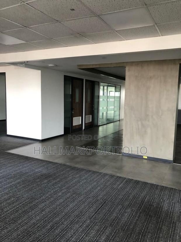 500sqm Office Space Airport City · Photo 2