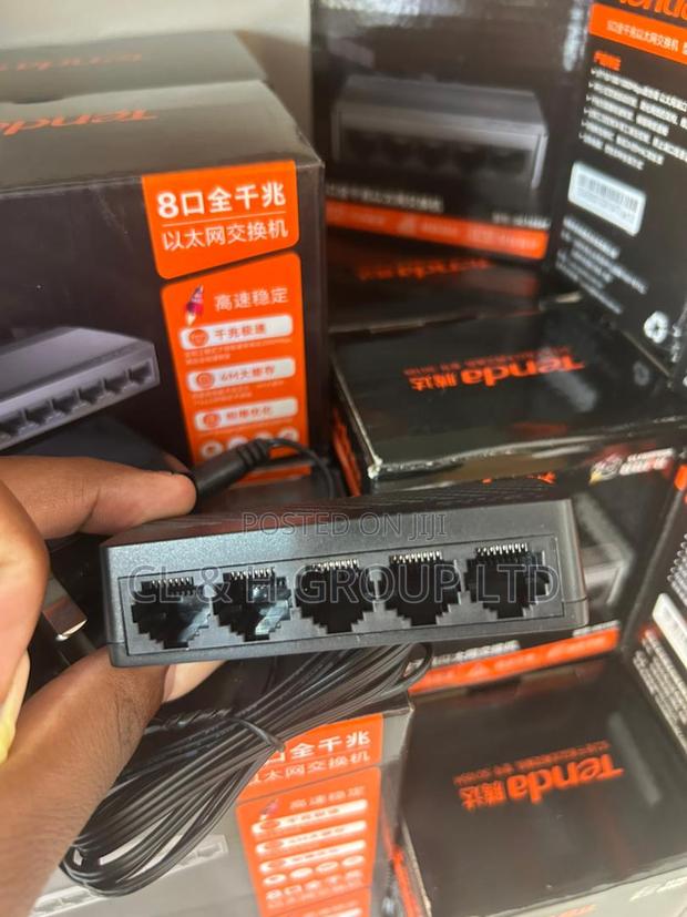 Tenda Sg105m Switch · Photo 2