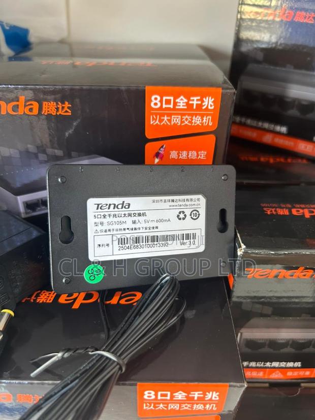 Tenda Sg105m Switch · Photo 3