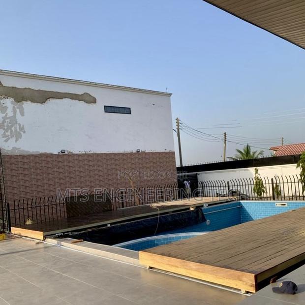 Bi-Slide Automated Pool Cover – Strong, Safe Modern