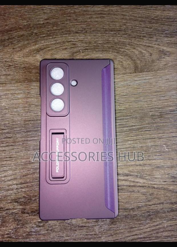 Z Fold 7 Cases · Photo 3