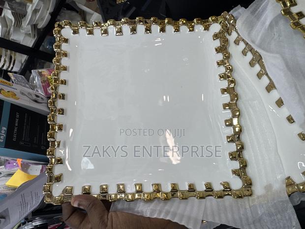 Luxury Square Ceramic Plates 2pcs · Photo 3