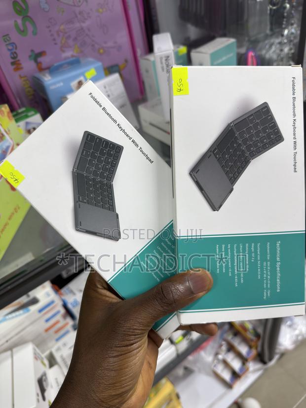 Foldable Wireless Keyboard · Photo 2