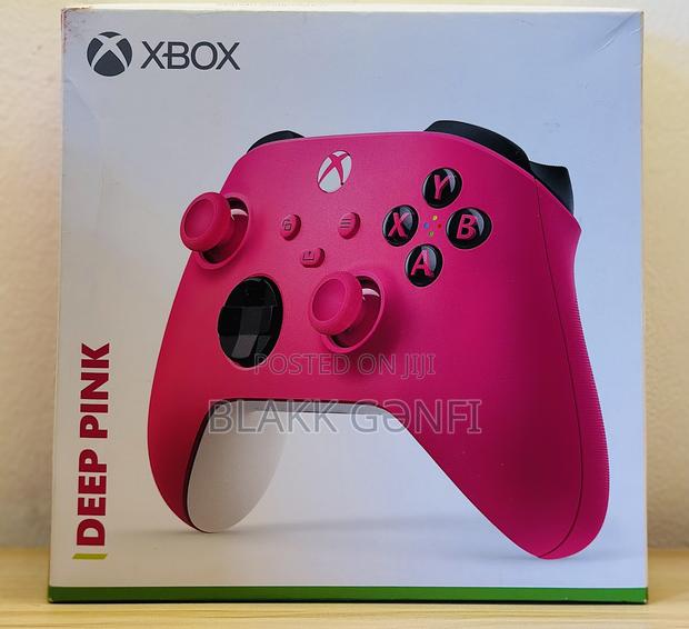 Xbox Series X/S Deep Pink Controller · Photo 1