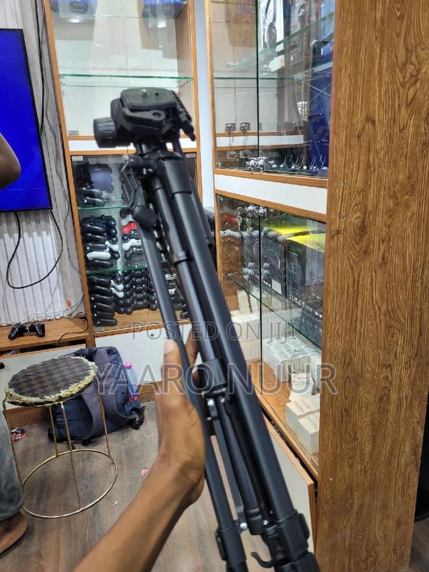 Tripod Stand for Sale · Photo 4