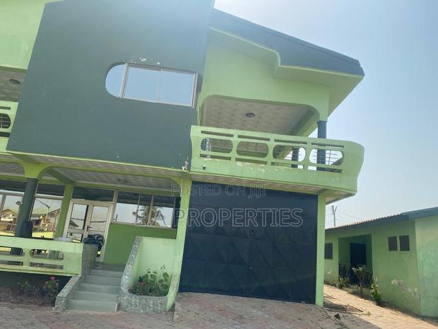 9bdrm House in Sakumono for rent · Photo 1