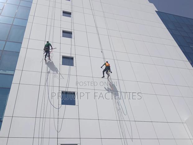 Front Window Glass Cleaning · Photo 3