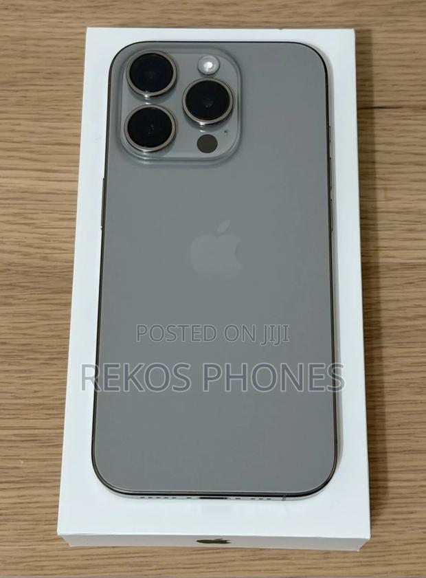 New Apple iPhone 15 Pro 256 GB Gray · Photo 1