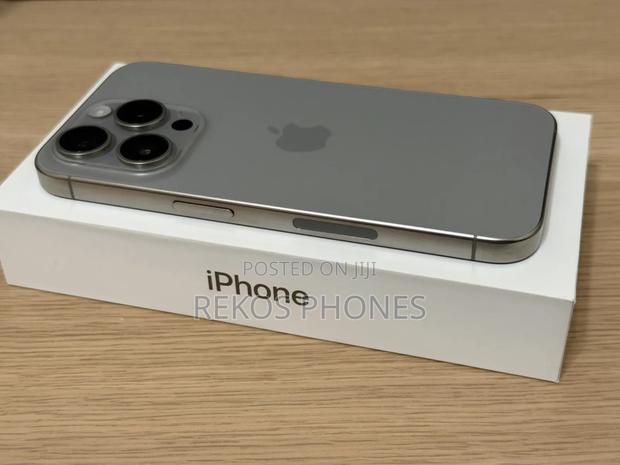 New Apple iPhone 15 Pro 256 GB Gray · Photo 7
