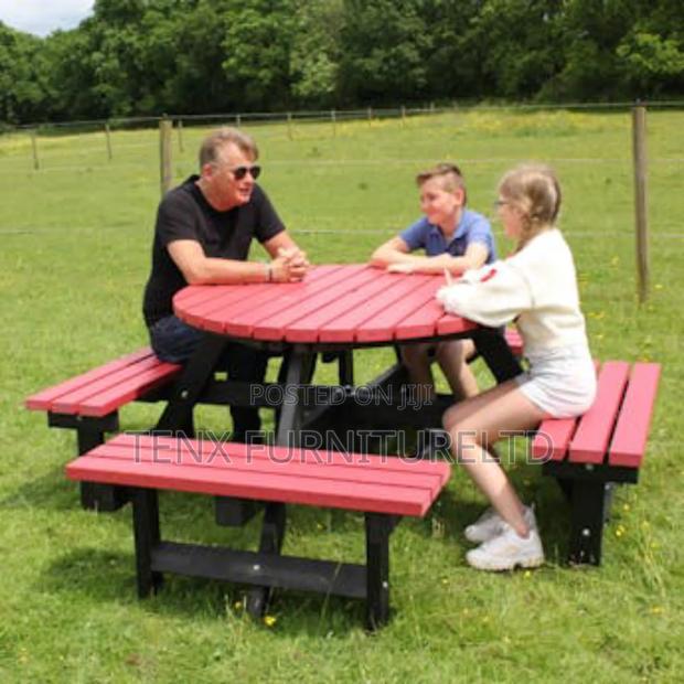 Outdoor Table and Chair · Photo 1