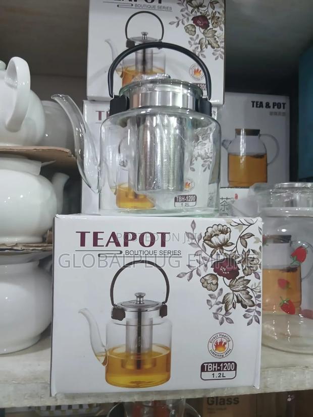 Thick Glass Teapot With Infuser · Photo 1