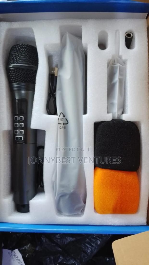 Professional Universal Wireless Microphone Chargeable Microphone · Photo 2