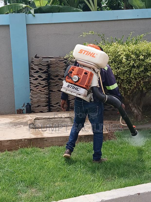 Fumigation of Trees and Flowers · Photo 1