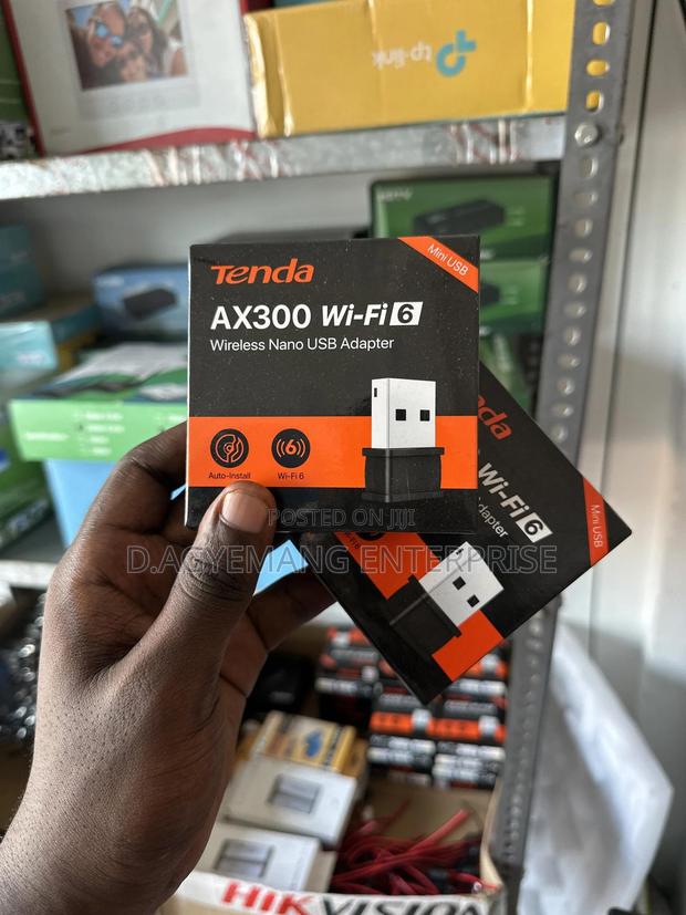 Tenda Ax300 Usb Adapter · Photo 1