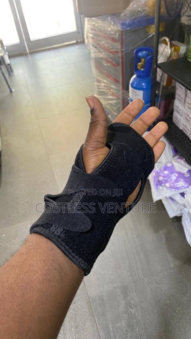 Greenlife Elastic Wrist Support(Universal) · Photo 2
