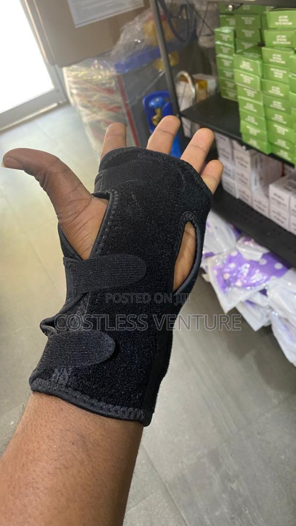 Greenlife Elastic Wrist Support(Universal) · Photo 3