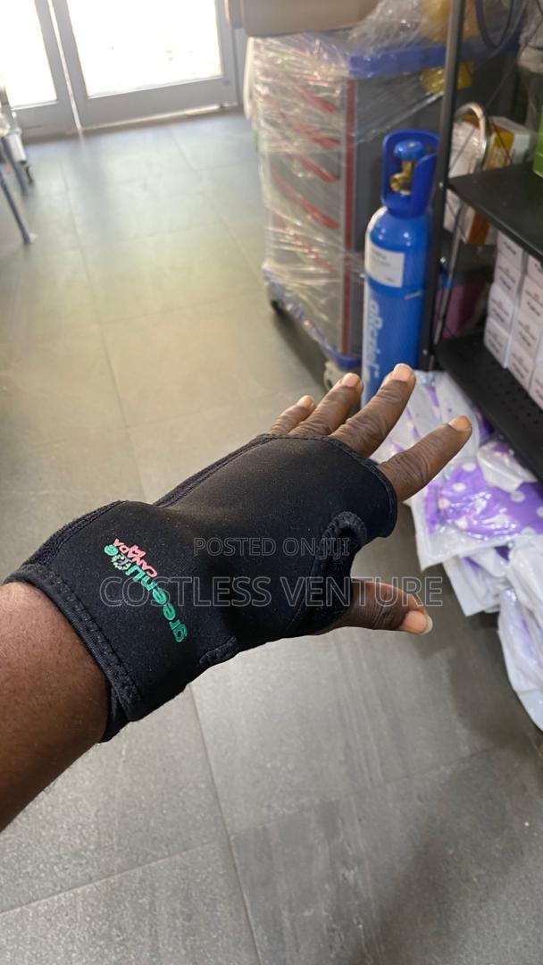 Greenlife Elastic Wrist Support(Universal) · Photo 4