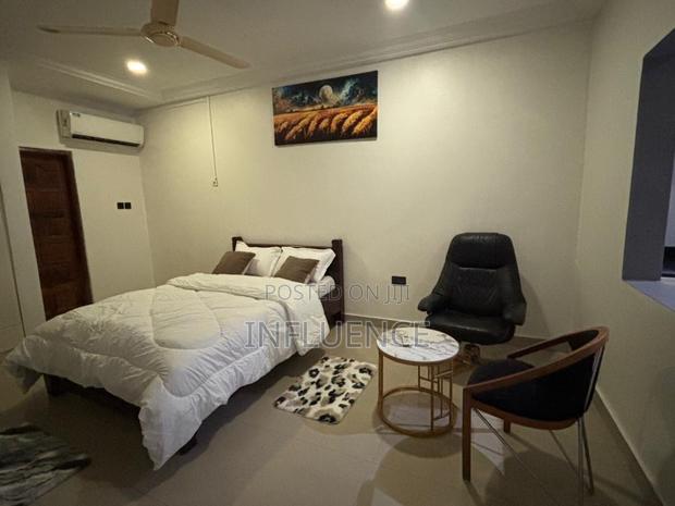 Furnished 1bdrm Apartment in East Legon for rent · Photo 4