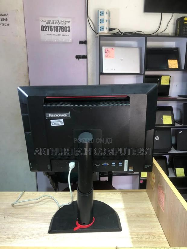 Lenovo ThinkCentre M810z AIO 8GB Intel Core I5 SSD 256GB · Photo 3
