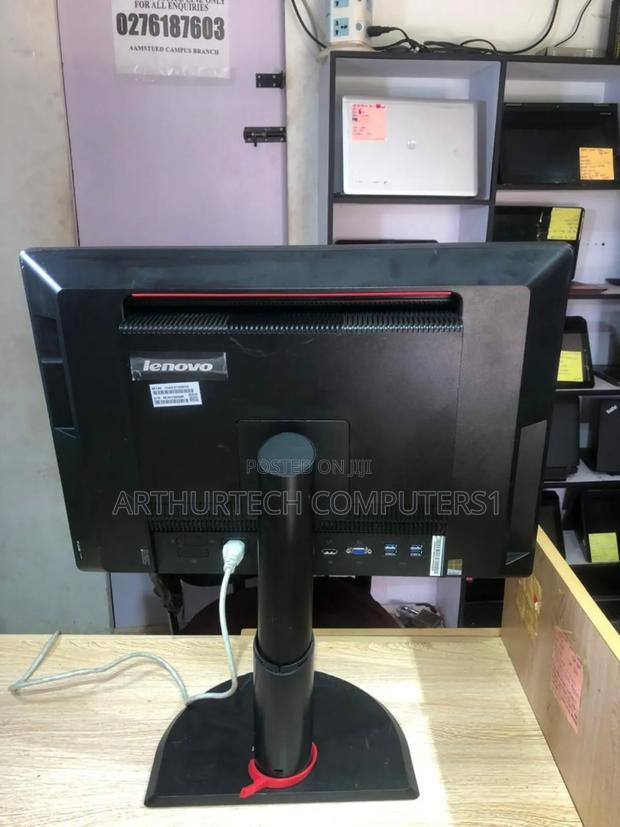 Lenovo ThinkCentre M810z AIO 8GB Intel Core I5 SSD 256GB · Photo 4