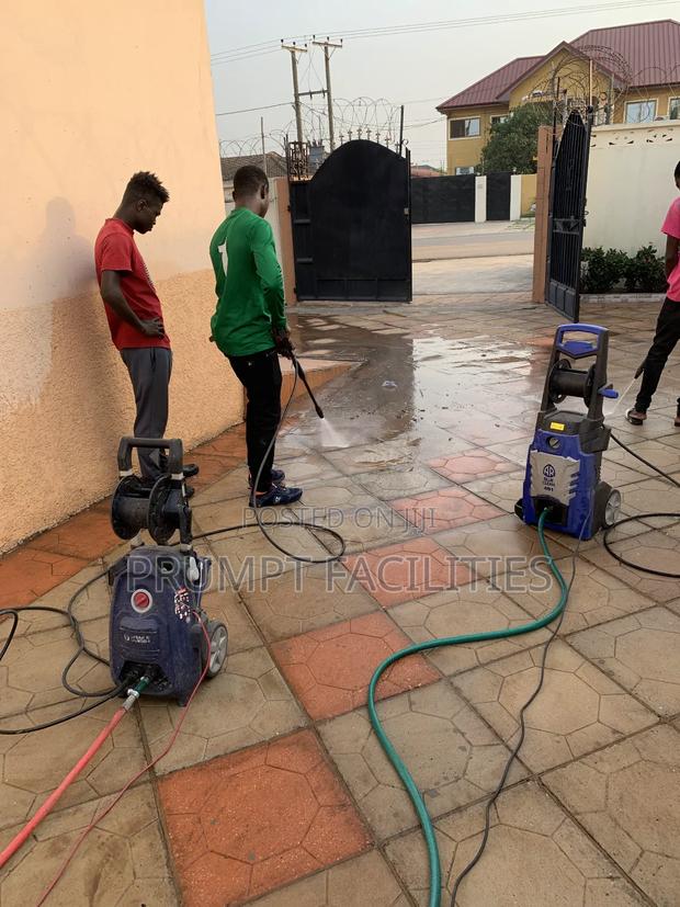 Compound Floor Cleaning · Photo 3