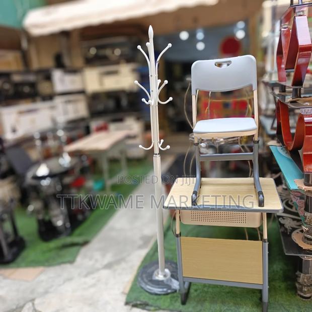 Firm Coat Hanger · Photo 2