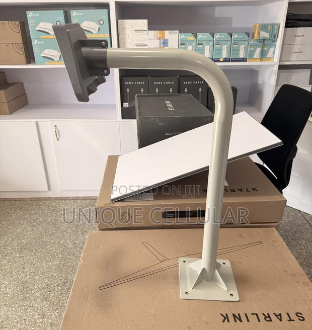 Starlink Standard Wall Mount + Dish Adapter (Complete Mounting Kit) · Photo 5
