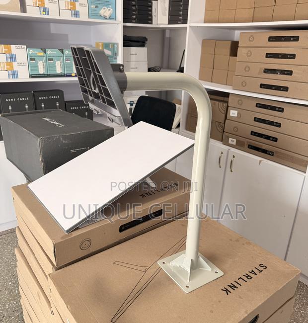 Starlink Standard Wall Mount + Dish Adapter (Complete Mounting Kit) · Photo 4