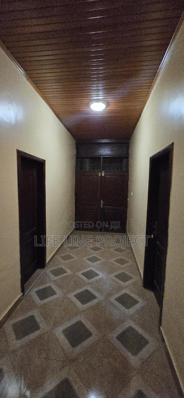 5bdrm House in 5, Community 25 for rent · Photo 1