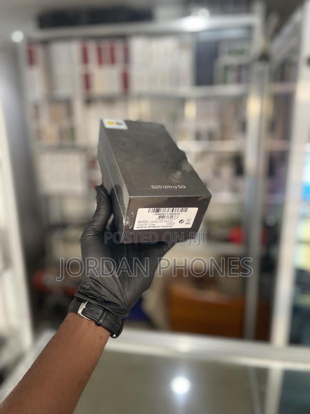 New Samsung Galaxy S20 Ultra 5G 128 GB Gray · Photo 3