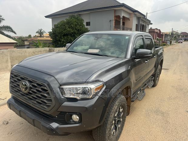 Toyota Tacoma TRD Off Road Double Cab 6' Bed V6 AT 2023 Gray · Photo 5
