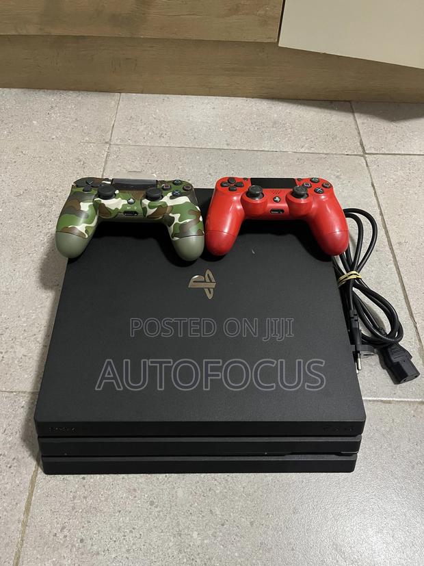 Playstation 4 Pro 1tb · Photo 8