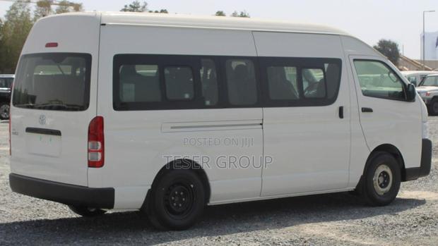 New Toyota HiAce 2025 White · Photo 3