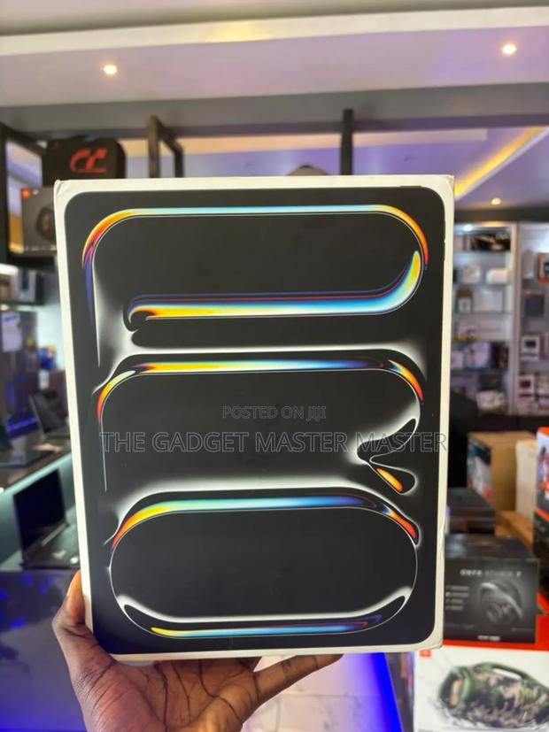 New Apple iPad Pro 13 (2025) 512 GB · Photo 1