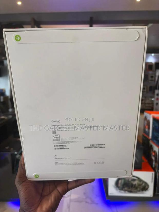 New Apple iPad Pro 13 (2025) 512 GB · Photo 2