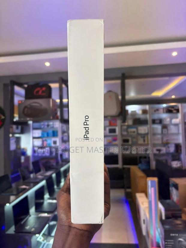 New Apple iPad Pro 13 (2025) 512 GB · Photo 4