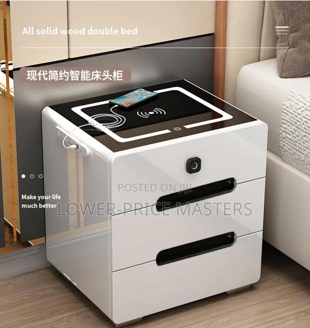 Electronic Side Table (With Speakers) · Photo 3