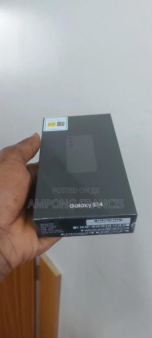 New Samsung Galaxy S24 128 GB Black · Photo 1