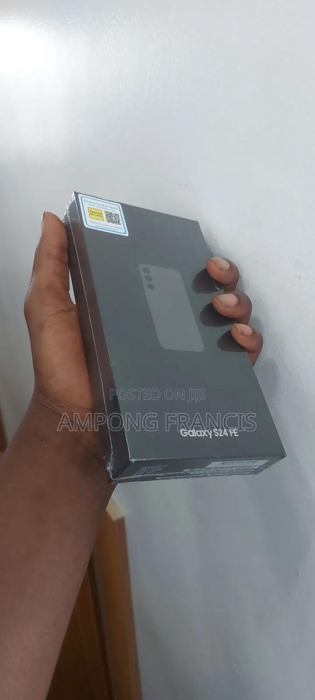 New Samsung Galaxy S24 FE 128 GB · Photo 3