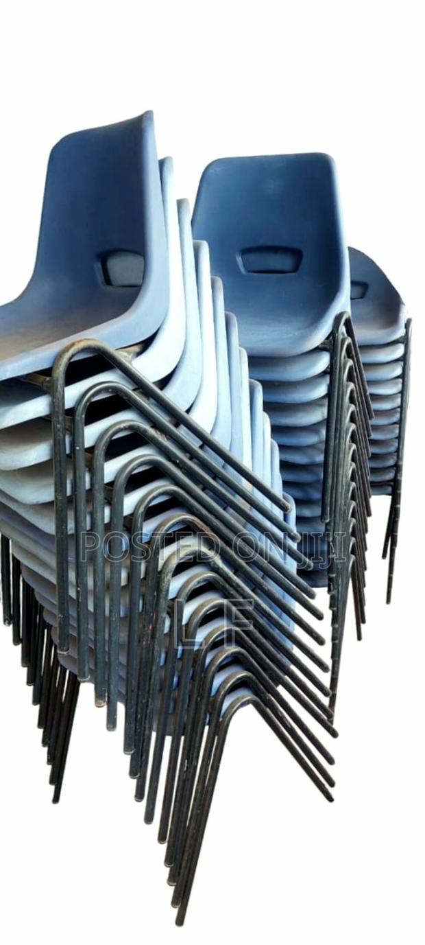 50 Heavy-Duty Uk Metal Chairs for Sale – Church, School Event Chairs · Photo 3