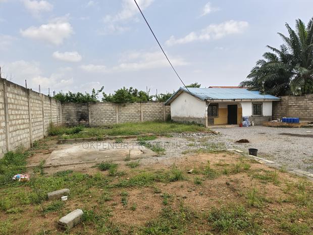 1plot of Land Fence for Sale at Ashalaja · Photo 8