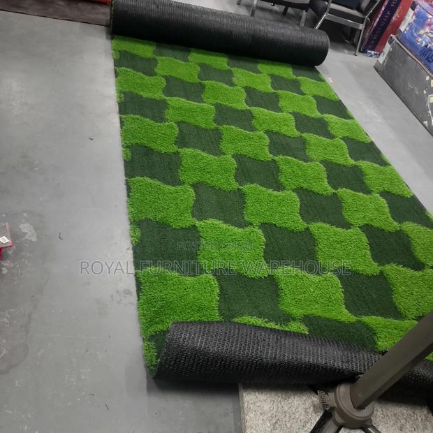 Artificial Carpet Grass Bundle . 25 Yard Per Bundle · Photo 1
