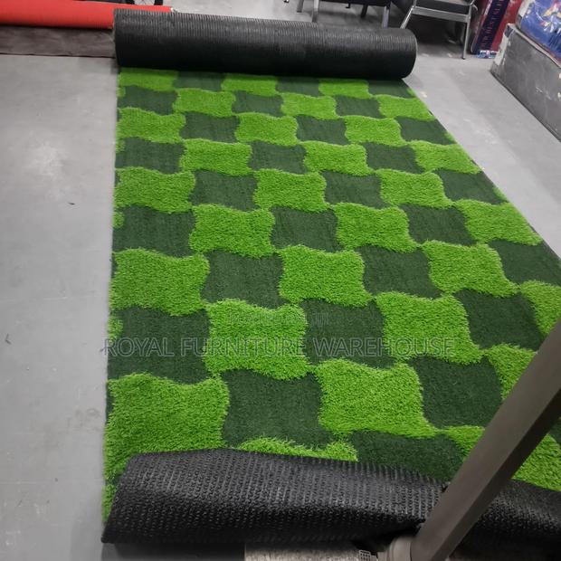 Artificial Carpet Grass Bundle . 25 Yard Per Bundle · Photo 2