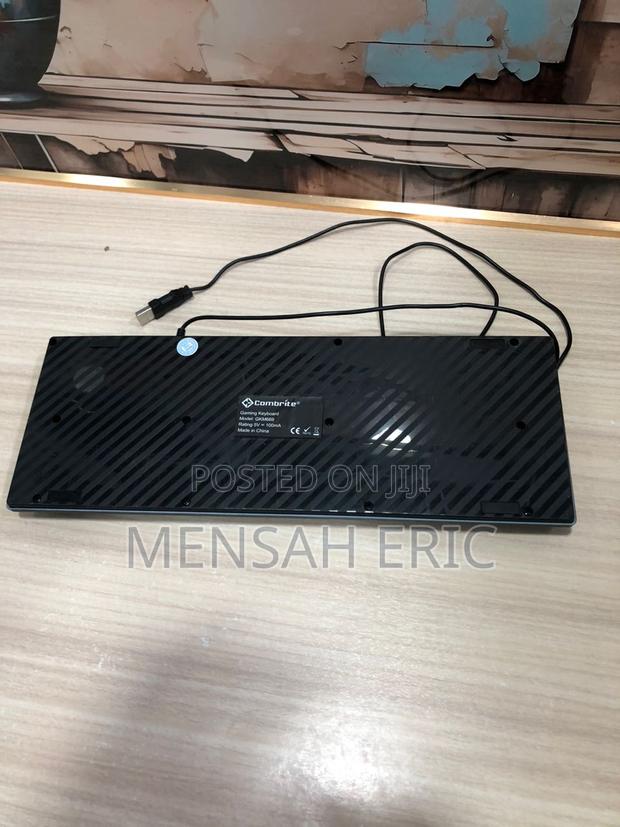 Razer Ornata Chrone Gaming Keyboard · Photo 3