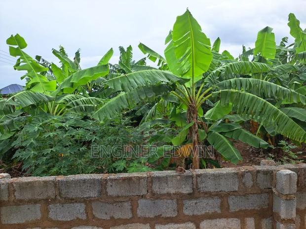 6bdrm House in Adjen Kotoku, Accra Metropolitan for sale · Photo 8