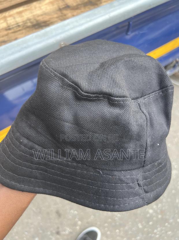 Black Bucket Hat · Photo 4